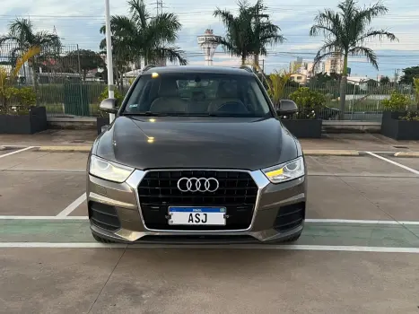 AUDI Q3 1.4 4P 35 TFSI BLACK S LINE S-TRONIC AUTOM�TICO, Foto 4