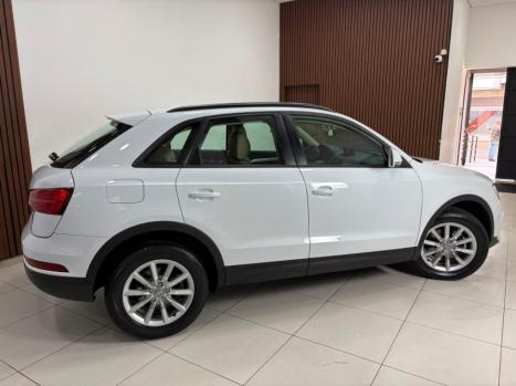 AUDI Q3 1.4 4P FLEX TFSI AMBIENTE S-TRONIC AUTOM�TICO, Foto 4