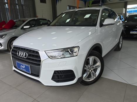 AUDI Q3 1.4 4P TFSI AMBIENTE S-TRONIC AUTOMTICO, Foto 3