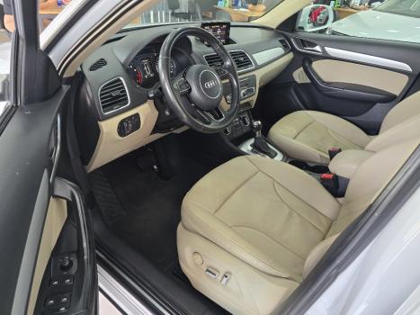 AUDI Q3 1.4 4P TFSI AMBIENTE S-TRONIC AUTOM�TICO, Foto 13