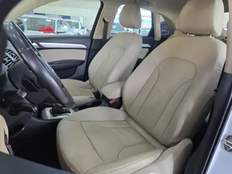 AUDI Q3 1.4 4P TFSI AMBIENTE S-TRONIC AUTOM�TICO, Foto 14