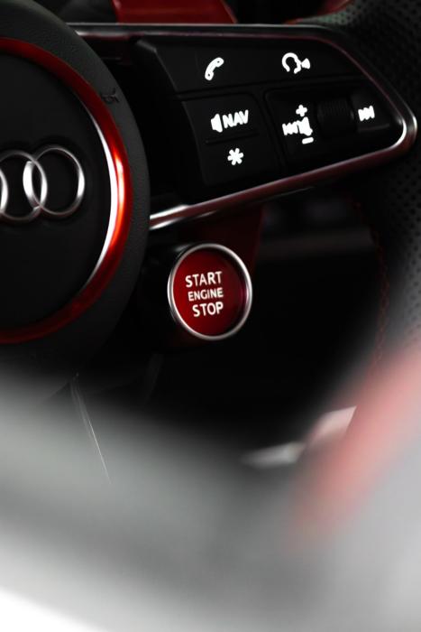 AUDI TT S 2.0 16V TFSI TURBO COUP� S-TRONIC AUTOM�TICO, Foto 8