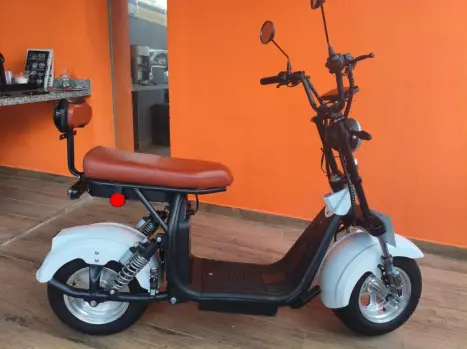 BAJAJ Dominar 160 , Foto 7