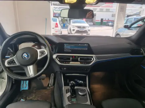 BMW 330E 2.0 16V 4P M SPORT HÍBRIDO TURBO AUTOMÁTICO, Foto 11