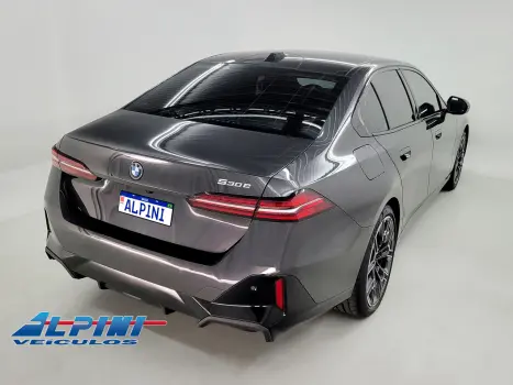 BMW 530E 2.0 16V 4P TWINPOWER HÍBRIDO M SPORT AUTOMÁTICO, Foto 4