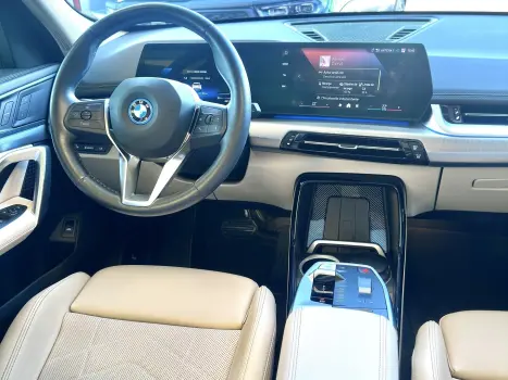 BMW IX1 , Foto 21