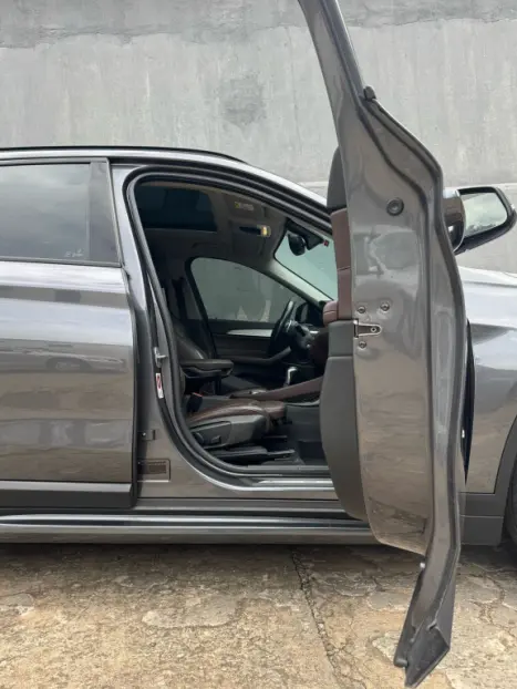 BMW X1 2.0 16V 4P XDRIVE 25I SPORT ACTIVEFLEX AUTOM�TICO, Foto 5