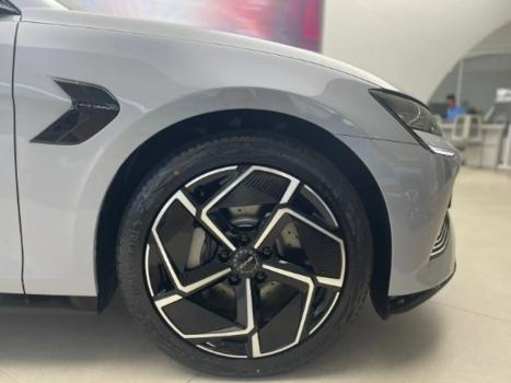 BYD Seal GS 4P 82,5 KW EL�TRICO 590 EV AWD, Foto 4