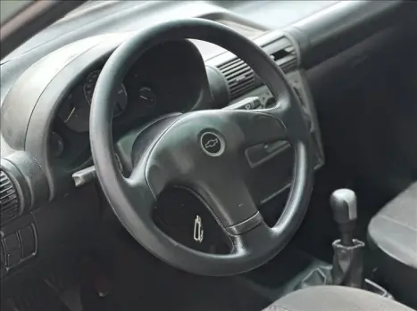 CHEVROLET Classic Sedan 1.0 4P FLEX LIFE, Foto 4 CHEVROLET Classic Sedan 1.0 4P FLEX LIFE, Foto 4