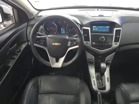CHEVROLET Cruze Hatch 1.8 16V 4P LT SPORT6 FLEX AUTOM�TICO, Foto 9
