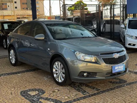 CHEVROLET Cruze Sedan 1.8 16V 4P LTZ ECOTEC FLEX AUTOMÁTICO, Foto 3 CHEVROLET Cruze Sedan 1.8 16V 4P LTZ ECOTEC FLEX AUTOMÁTICO, Foto 3