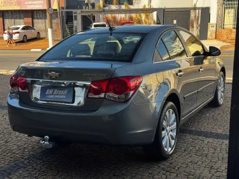 CHEVROLET Cruze Sedan 1.8 16V 4P LTZ ECOTEC FLEX AUTOMÁTICO, Foto 4 CHEVROLET Cruze Sedan 1.8 16V 4P LTZ ECOTEC FLEX AUTOMÁTICO, Foto 4