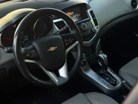 CHEVROLET Cruze Sedan 1.8 16V 4P LTZ ECOTEC FLEX AUTOMÁTICO, Foto 8 CHEVROLET Cruze Sedan 1.8 16V 4P LTZ ECOTEC FLEX AUTOMÁTICO, Foto 8