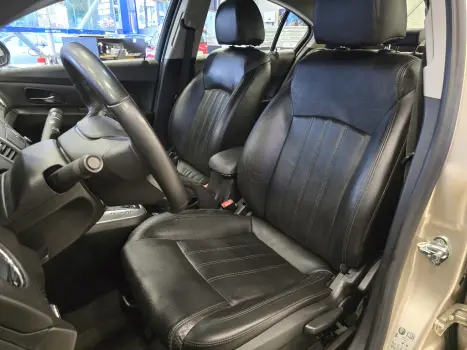 CHEVROLET Cruze Sedan 1.8 16V 4P LT SPORT FLEX AUTOM�TICO, Foto 14