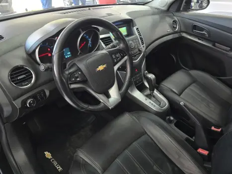 CHEVROLET Cruze Sedan 1.8 16V 4P LT SPORT6 FLEX AUTOM�TICO, Foto 14