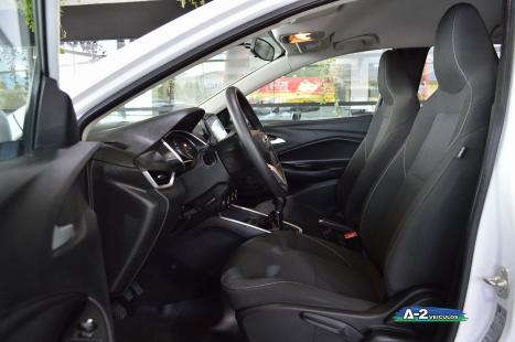 CHEVROLET Onix Hatch 1.0 12V 4P FLEX LTZ TURBO, Foto 3 CHEVROLET Onix Hatch 1.0 12V 4P FLEX LTZ TURBO, Foto 3