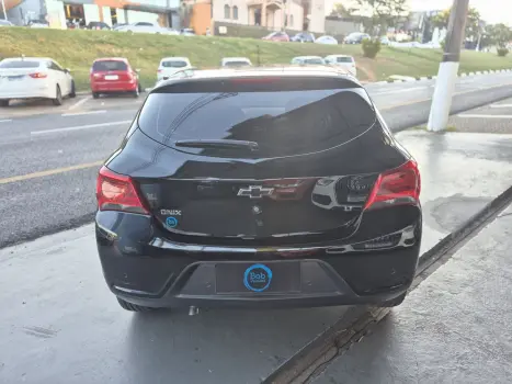 CHEVROLET Onix Hatch 1.0 4P FLEX LT, Foto 5