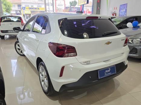 CHEVROLET Onix Hatch 1.0 4P FLEX LTZ TURBO AUTOMÁTICO, Foto 4 CHEVROLET Onix Hatch 1.0 4P FLEX LTZ TURBO AUTOMÁTICO, Foto 4