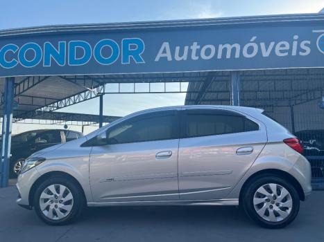 CHEVROLET Onix Hatch 1.4 4P FLEX LT, Foto 2 CHEVROLET Onix Hatch 1.4 4P FLEX LT, Foto 2