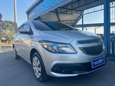 CHEVROLET Onix Hatch 1.4 4P FLEX LT, Foto 4 CHEVROLET Onix Hatch 1.4 4P FLEX LT, Foto 4