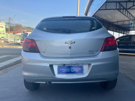 CHEVROLET Onix Hatch 1.4 4P FLEX LT, Foto 14 CHEVROLET Onix Hatch 1.4 4P FLEX LT, Foto 14