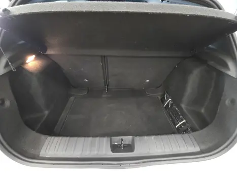 CHEVROLET Onix Hatch 1.0 12V 4P FLEX RS TURBO AUTOMTICO, Foto 17