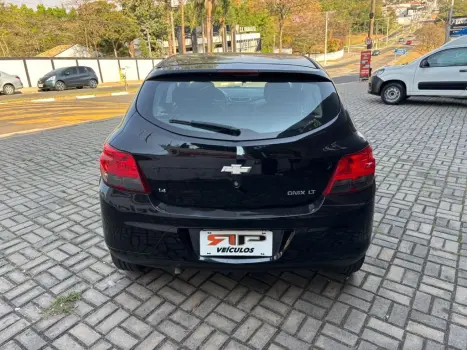CHEVROLET Onix Hatch 1.4 4P FLEX LT, Foto 6 CHEVROLET Onix Hatch 1.4 4P FLEX LT, Foto 6