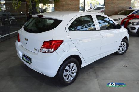 CHEVROLET Onix Hatch 1.0 4P FLEX LT, Foto 6 CHEVROLET Onix Hatch 1.0 4P FLEX LT, Foto 6