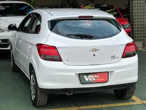 CHEVROLET Onix Hatch 1.4 4P FLEX LT, Foto 8 CHEVROLET Onix Hatch 1.4 4P FLEX LT, Foto 8