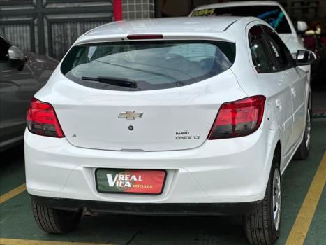 CHEVROLET Onix Hatch 1.4 4P FLEX LT, Foto 10 CHEVROLET Onix Hatch 1.4 4P FLEX LT, Foto 10