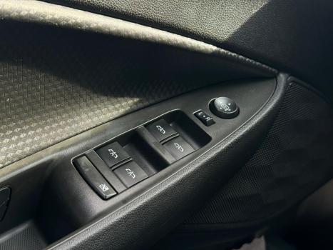 CHEVROLET Onix Hatch 1.0 12V 4P FLEX LT TURBO AUTOMTICO, Foto 15