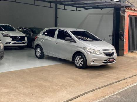 CHEVROLET Onix Hatch 1.0 4P FLEX LT, Foto 4