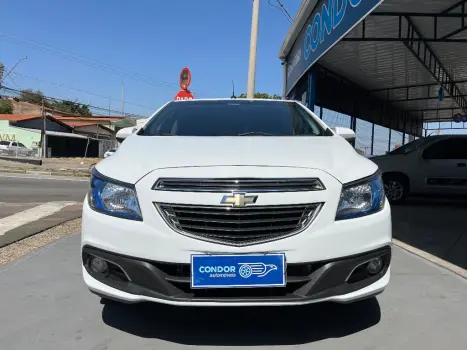 CHEVROLET Onix Hatch 1.4 4P FLEX LTZ, Foto 2