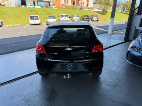 CHEVROLET Onix Hatch 1.4 4P FLEX LTZ AUTOMTICO, Foto 5