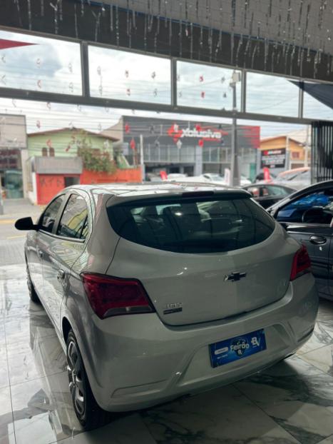 CHEVROLET Onix Hatch 1.0 4P FLEX JOY BLACK, Foto 3