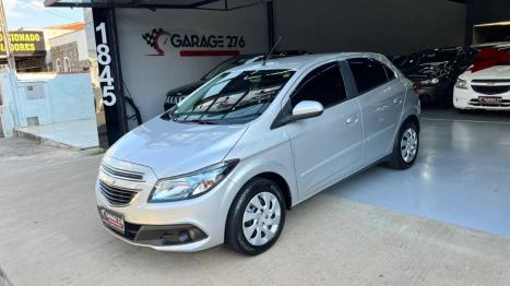 CHEVROLET Onix Hatch 1.4 4P FLEX LT, Foto 2