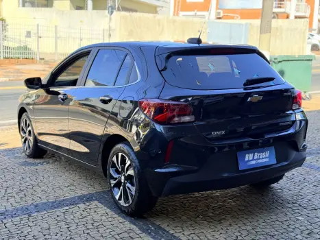 CHEVROLET Onix Hatch 1.0 12V 4P FLEX PREMIER TURBO AUTOM�TICO, Foto 6