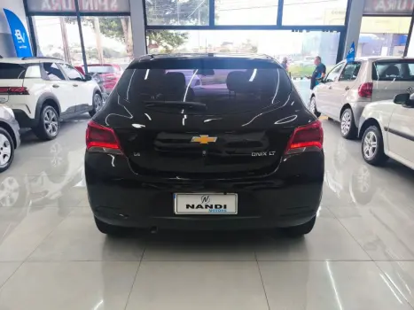 CHEVROLET Onix Hatch 1.4 4P FLEX LTZ, Foto 5