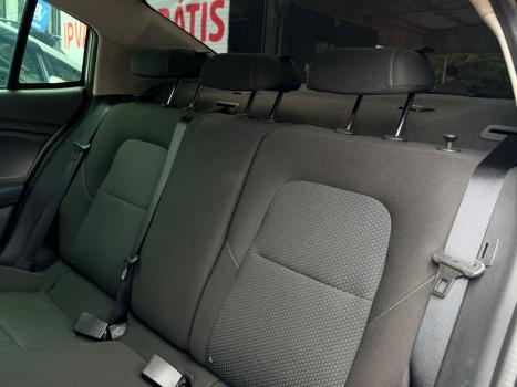 CHEVROLET Onix Hatch 1.0 12V 4P FLEX LT TURBO AUTOM�TICO, Foto 13