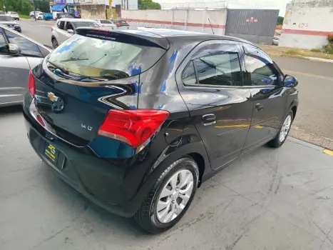 CHEVROLET Onix Hatch 1.4 4P FLEX LT, Foto 6