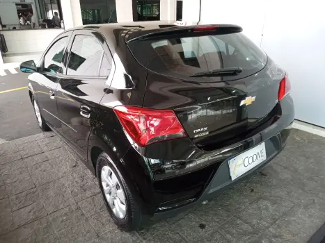 CHEVROLET Onix Hatch 1.0 4P FLEX LT, Foto 4