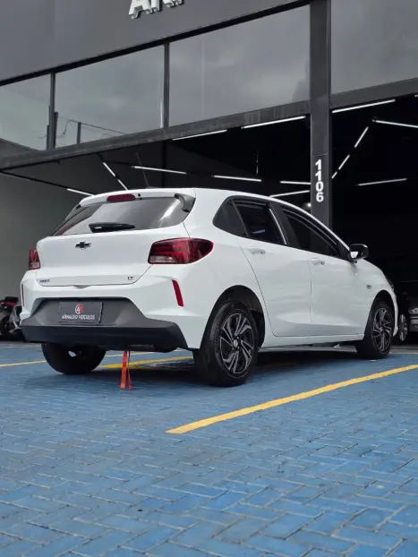 CHEVROLET Onix Hatch 1.0 4P FLEX LT, Foto 4