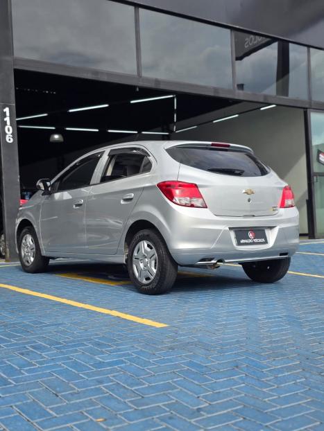 CHEVROLET Onix Hatch 1.0 4P FLEX LS, Foto 6
