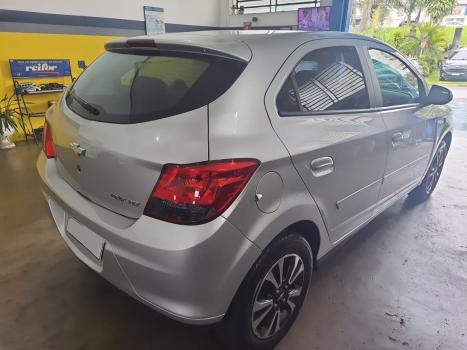 CHEVROLET Onix Hatch 1.4 4P FLEX LTZ, Foto 3