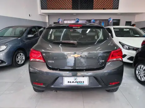 CHEVROLET Onix Hatch 1.4 4P FLEX ACTIV AUTOM�TICO, Foto 5