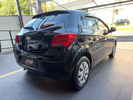 CHEVROLET Onix Hatch 1.4 4P FLEX LT, Foto 3