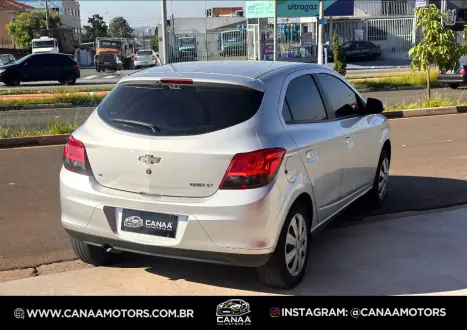 CHEVROLET Onix Hatch 1.4 4P FLEX LT, Foto 4