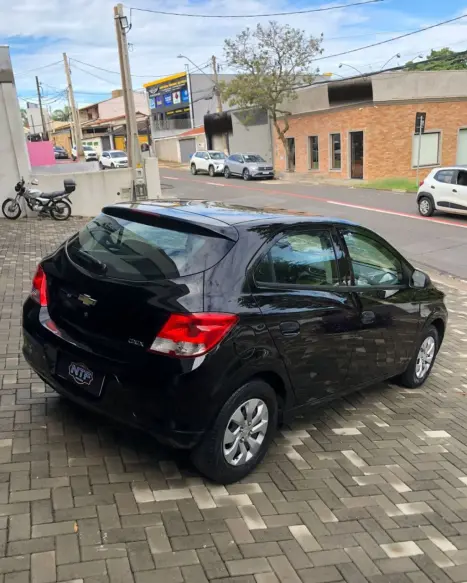 CHEVROLET Onix Hatch 1.0 4P FLEX LS, Foto 5