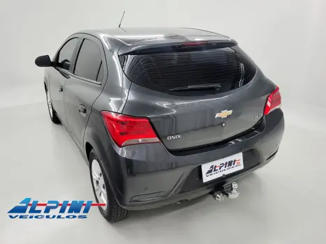 CHEVROLET Onix Hatch 1.4 4P FLEX LT, Foto 4