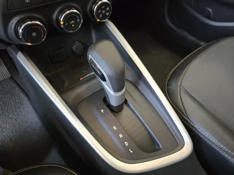 CHEVROLET Onix Hatch 1.0 12V 4P FLEX TURBO PREMIER AUTOM�TICO, Foto 9